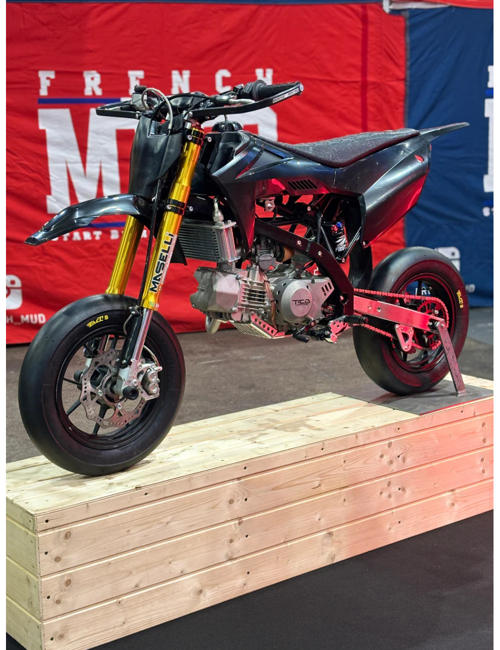 TCB XF SUPERMOTO