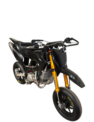 TCB XF Supermoto – Moto de compétition fabriquée en France